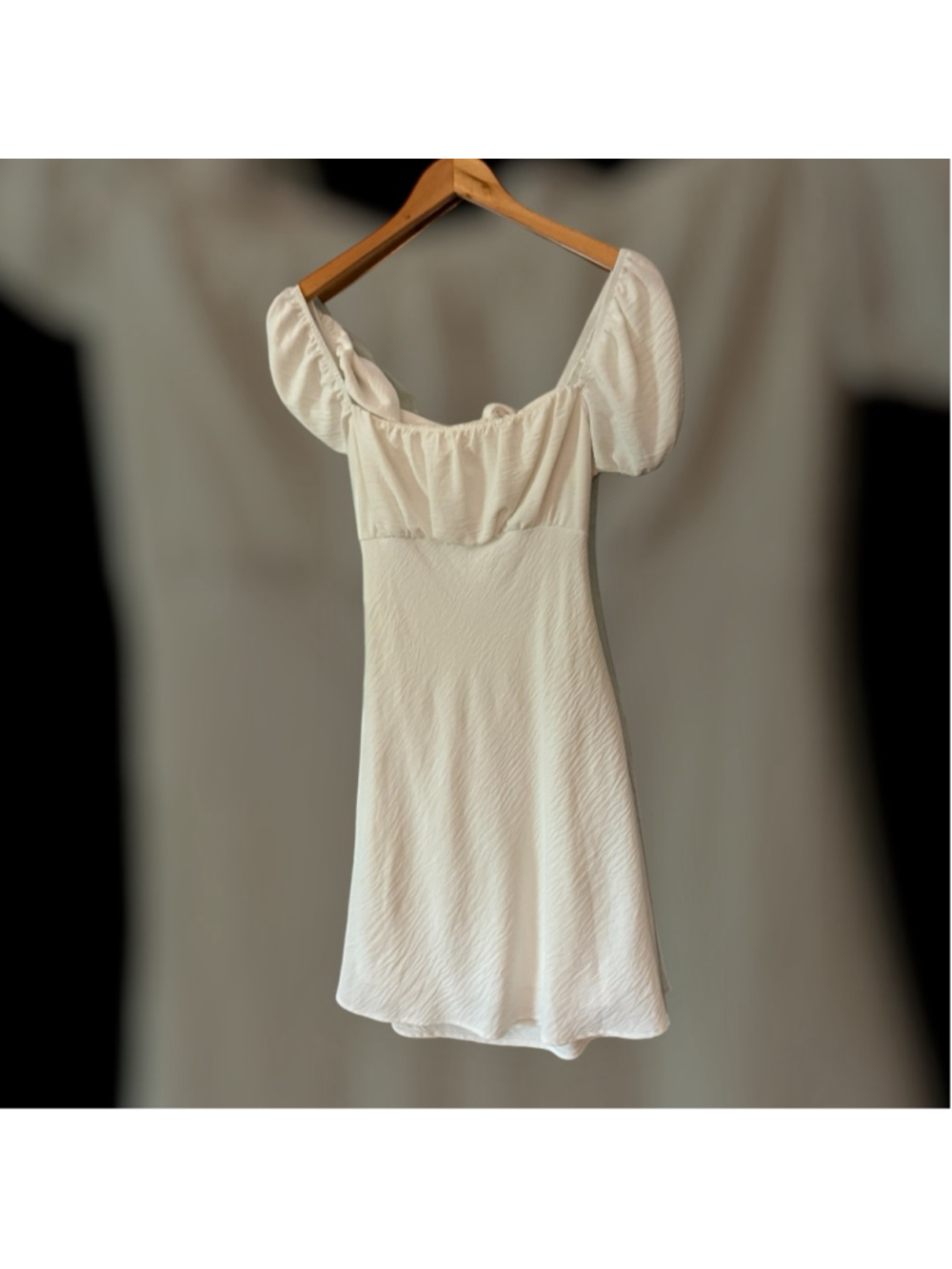 White Puff-Sleeve Mini Dress - Elegant Summer Style